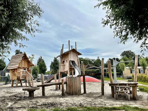 Chalet | Children's area