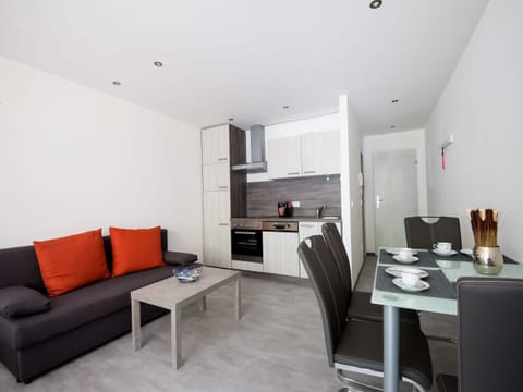 Apartment | Living room