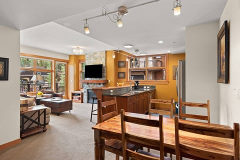 The bright open space offers lots of room for you and your travel companions to enjoy a vacation together.