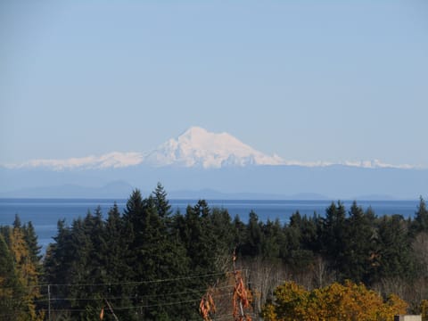 Sweeping views of the Strait of Juan de Fuca, and across to Victoria.
