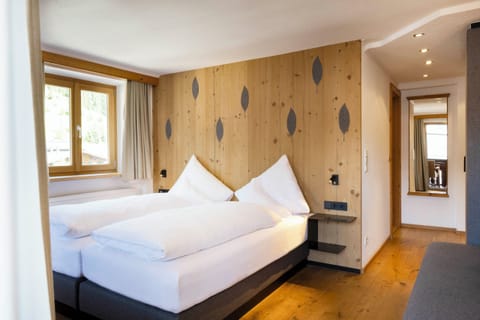 Deluxe Double Room | In-room safe, free WiFi, bed sheets