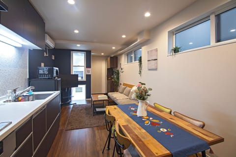 Fridge, microwave, stovetop, electric kettle