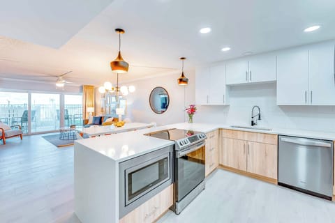 Beautifully designed fully equipped kitchen