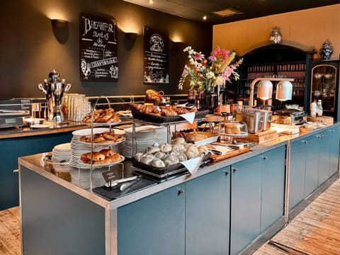 Daily buffet breakfast for a fee