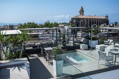 Rooftop pool