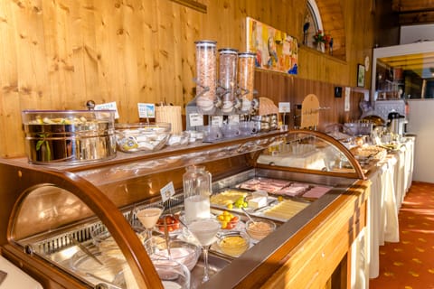 Free buffet breakfast