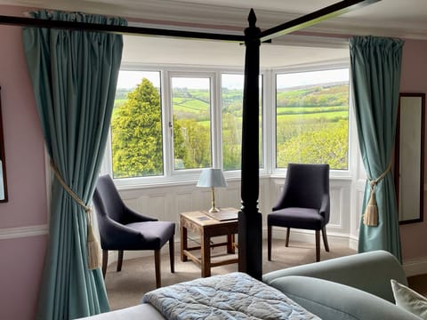 Premier Double Room (First Floor Premier Four-Poster Suite) | Free WiFi, bed sheets