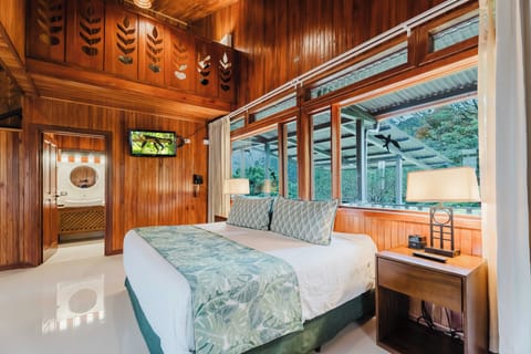 Family Suite | Premium bedding, in-room safe, individually decorated