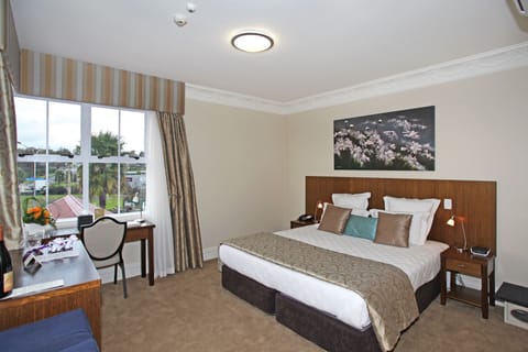 Premier Room  | Minibar, in-room safe, individually decorated, individually furnished