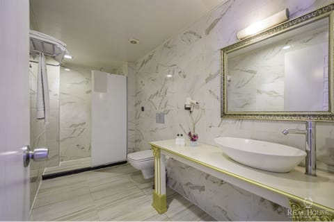 Standard Room | Desk, free WiFi, bed sheets