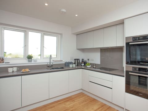 Kitchen | Fox Lodge, Crantock, near Newquay