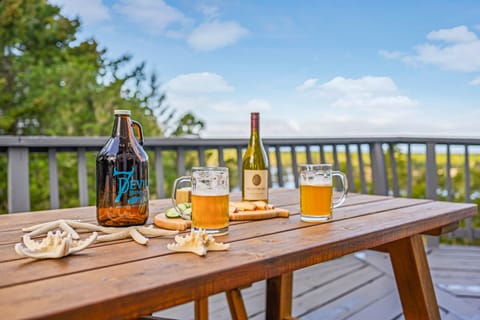 Enjoy the coast from the deck