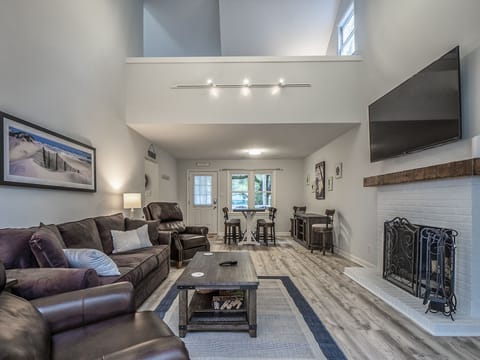Enter this wonderful open floor plan.