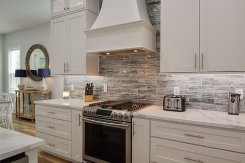 Custom Vent hood, gas stove