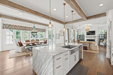 First Floor: Kitchen