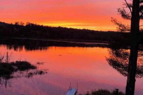 This home has incredible sunset views that you’ll love! 
