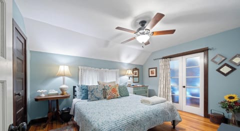 King Bedroom 1