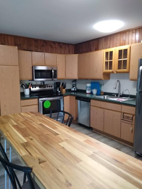 Kitchen - fully stocked, full size appliances + air fryer.