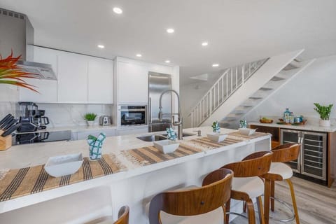 Napili Point C3 kitchen 1