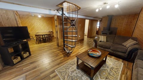 Hillside-Haven-04122023_135409