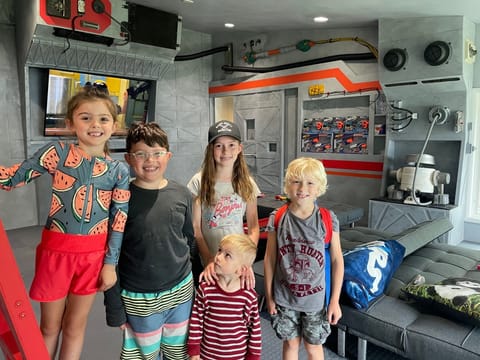 Bunk room lounge area