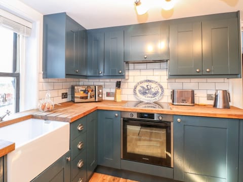 Cottage | Interior