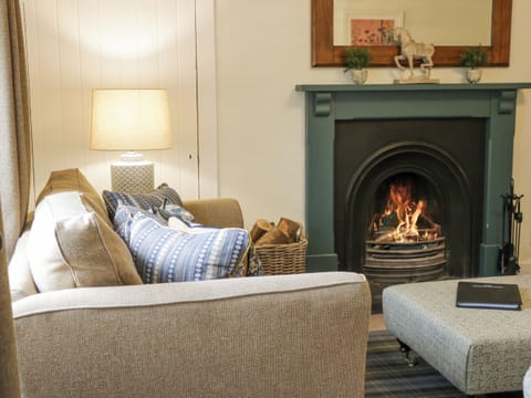 Cottage | Interior