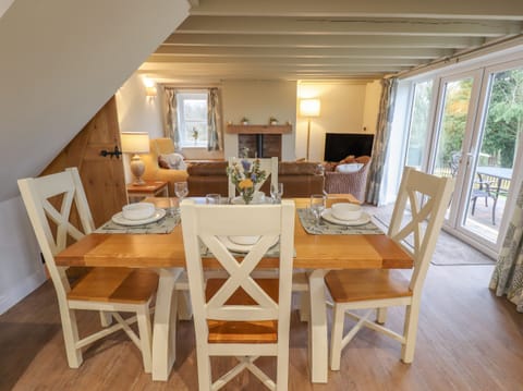 Cottage | Interior