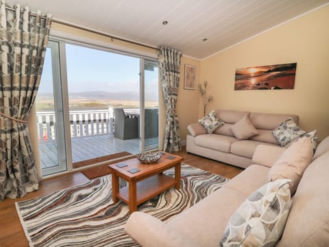 Cottage | Living area