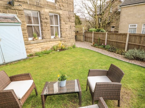 Cottage | Property grounds