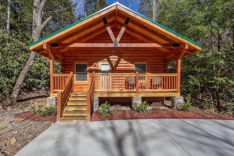 Gorgeous And Brand New Cabin In Gatlinburg, TN!