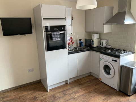 Apartment | Private kitchen | Fridge, microwave, oven, stovetop