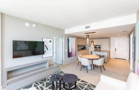 4010 S Ocean Dr Unit 3505-large-008-008-DSC 5505-1500x972-72dpi