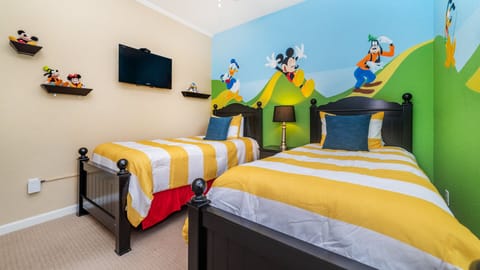 This condo has a total of 3 bedrooms.