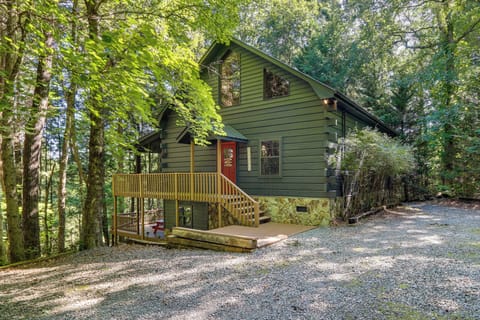 Epworth Vacation Rental | 2BR | 2BA | Stairs Required | 1,400 Sq Ft