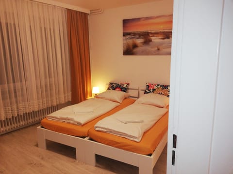Comfort Apartment, Multiple Beds, Non Smoking | Free WiFi, bed sheets
