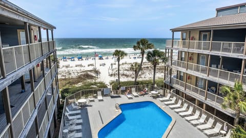 Sandpiper 5C - View of Pool and Gulf