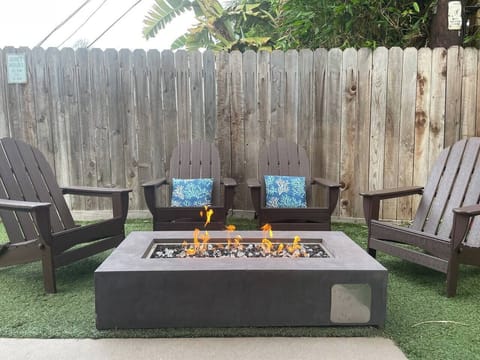 Sit with family and friends in comfy outdoor furniture enjoying a gas firepit. Cook S'mores with the kids or enjoy a drink with your sweetheart :)