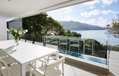 Number Eleven | Balcony