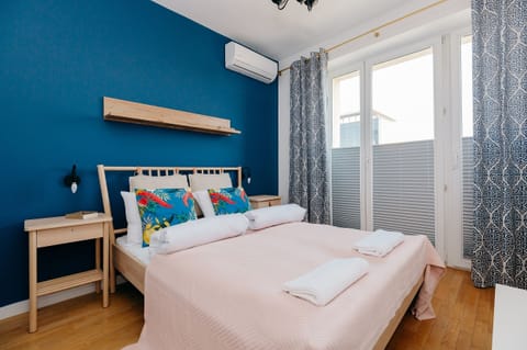 Exclusive Apartment | 3 bedrooms, individually decorated, individually furnished, desk