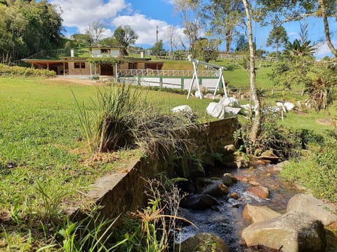 Design Cottage, Fireplace, Mountain View | Lake view