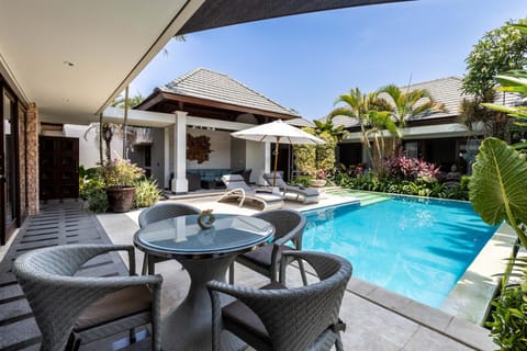 Seven Kejora - Beachfront Estate Sanur (1119)