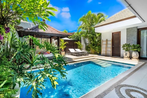 Murni Kejora - Beachfront Estate Sanur (1158)