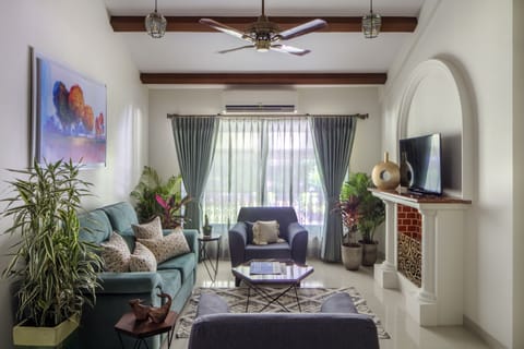 House, 4 Bedrooms (Sluice) | Living area | Flat-screen TV