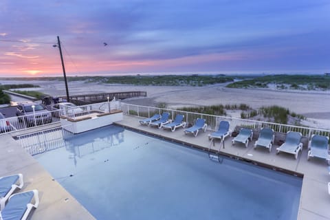 Seasonal outdoor pool, sun loungers