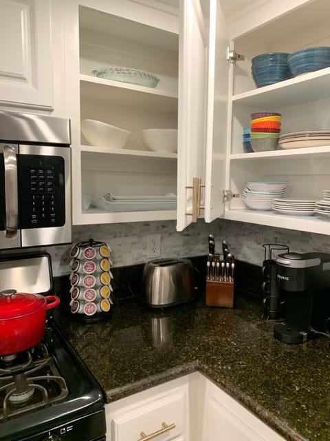 Keurig coffee, electric kettle, fully stocked serving & dining wares 