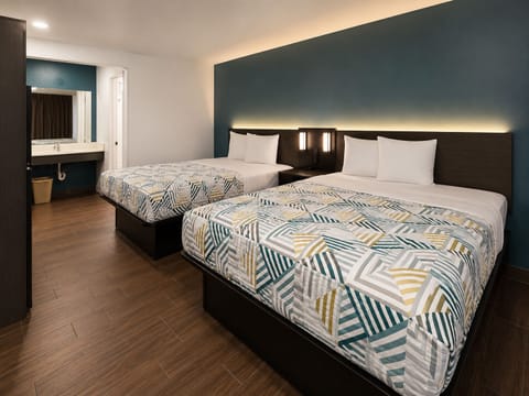 Desk, blackout drapes, free WiFi, bed sheets