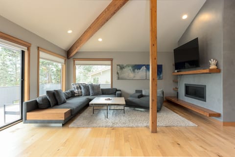 Sit and relax in the living room with flat screen, smart TV