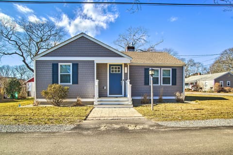Buzzards Bay Vacation Rental Cottage | 2BR | 1BA | 900 Sq Ft