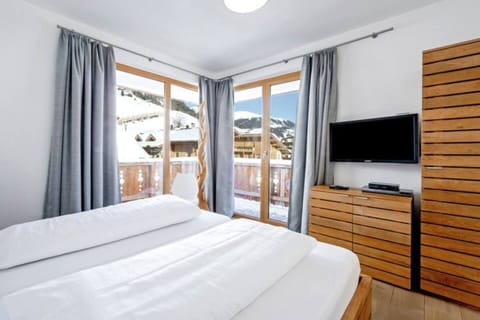 Apartment | 3 bedrooms, free WiFi, bed sheets